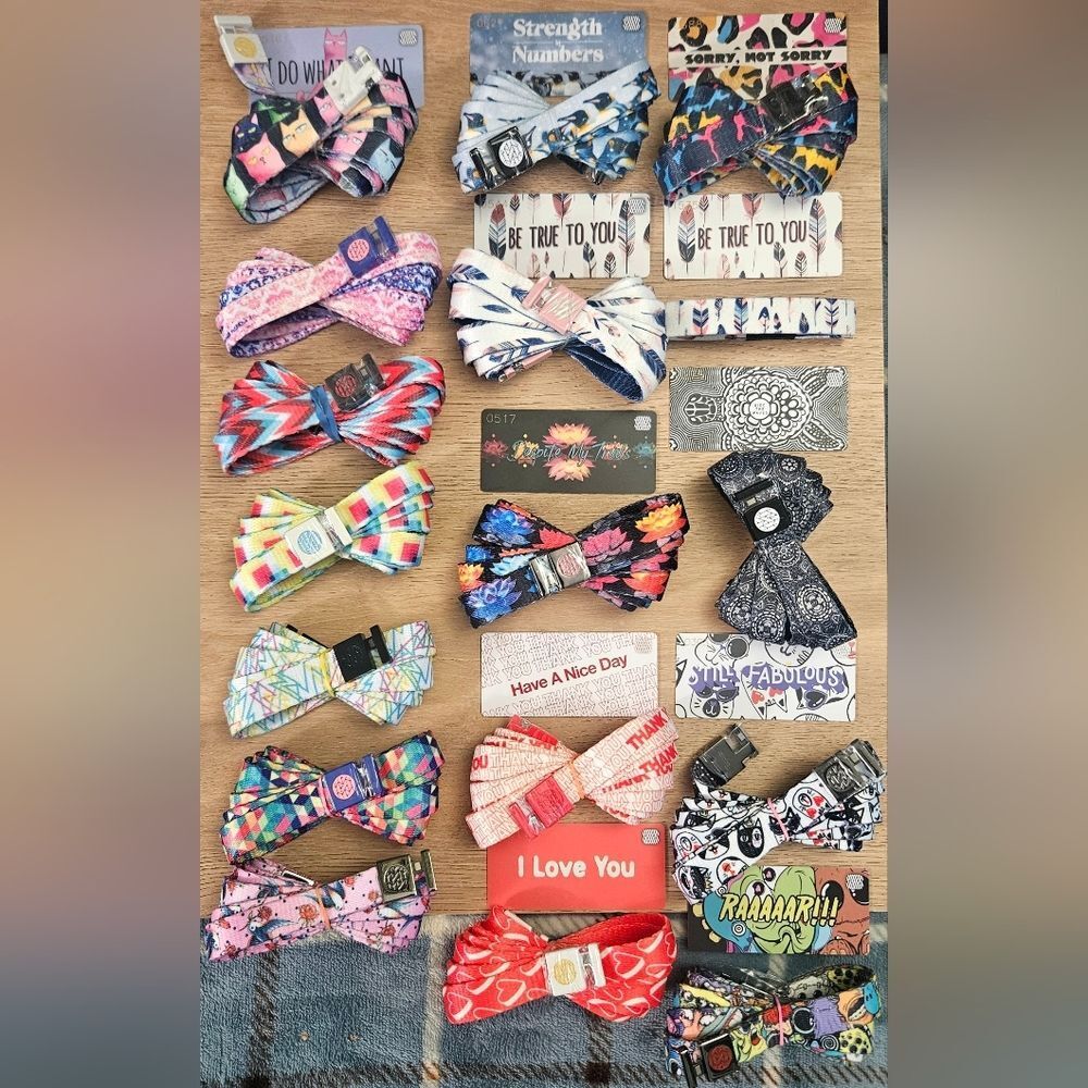 ZOX STRING BUNDLE OF 15 COLLECTIBLE New Hoodie Strings